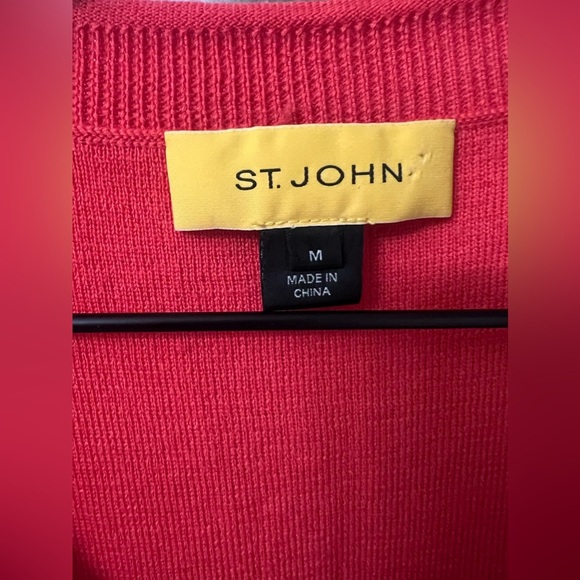 ST. JOHN Red 100% Wool Sweater Top Yellow Label - Picture 2 of 7